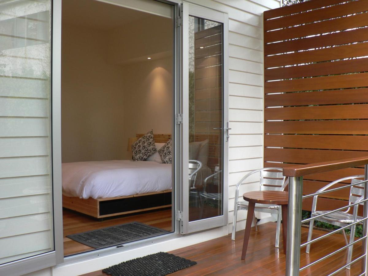 The Boatshed Waterfront B&B ポート・フェアリー エクステリア 写真
