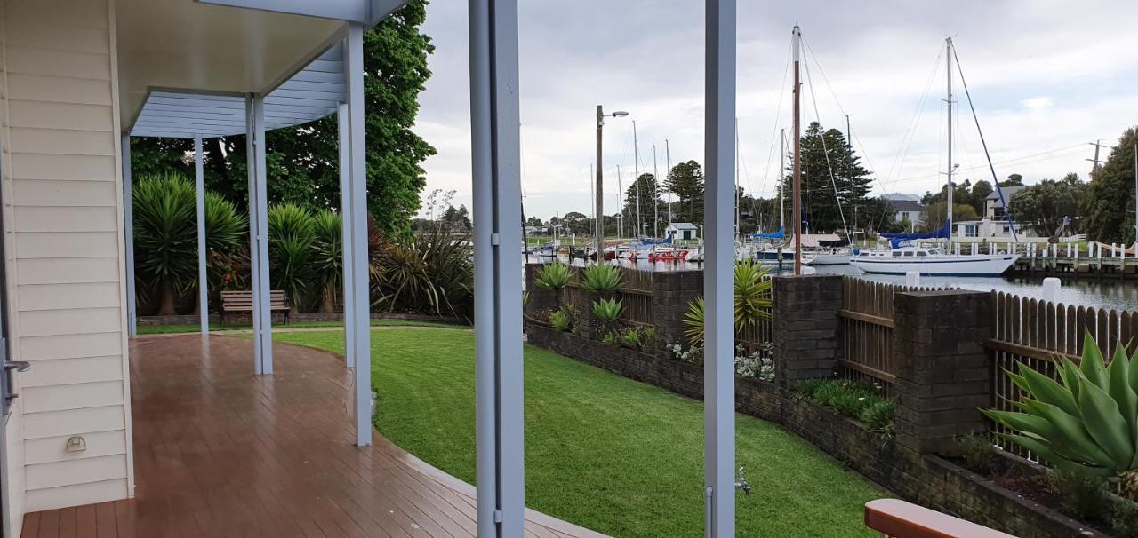 The Boatshed Waterfront B&B ポート・フェアリー エクステリア 写真