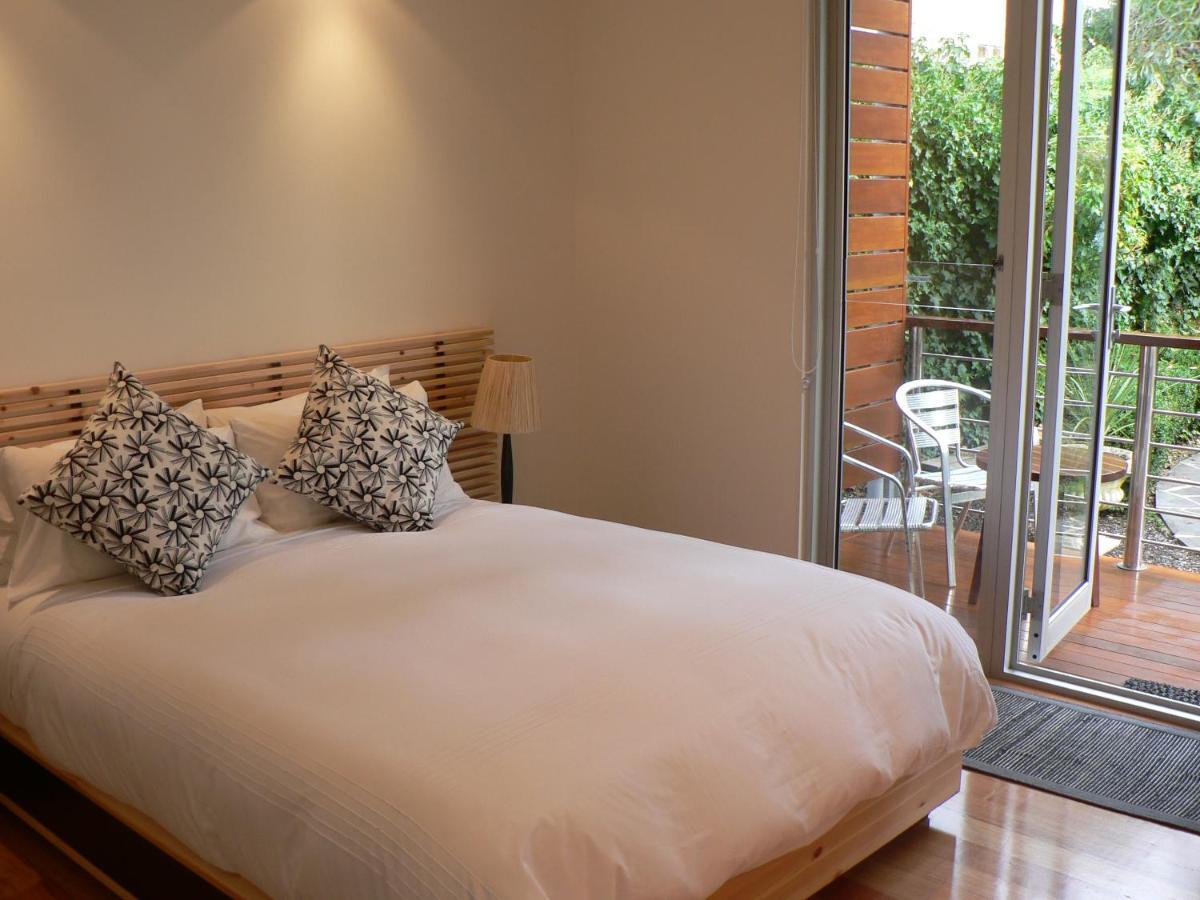 The Boatshed Waterfront B&B ポート・フェアリー エクステリア 写真