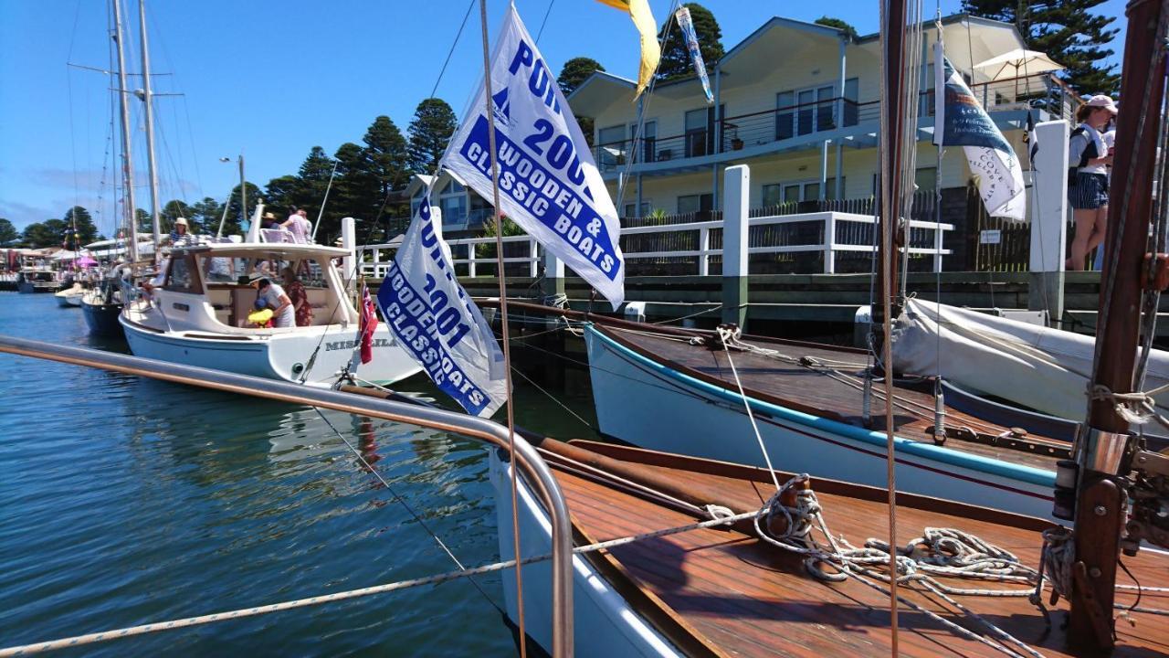 The Boatshed Waterfront B&B ポート・フェアリー エクステリア 写真